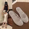 Sandalias populares de malla con purpurina y punta redonda para mujer, transparentes, frescas y cómodas para el verano, versátiles para uso casual al aire libre, pantuflas de punta cerrada para mujer