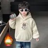 Moletom Fleece Urso de Inverno para Meninos 2025 Nova Versão Coreana Infantil Espesso Casual Top para Bebês e Crianças Pequenas Roupas da Moda