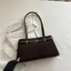 Bolsa de Mão Nova de Camurça Fosca Outono 2026 Bolsa Tote Vintage Europeia e Americana Bolsa de Camurça Grande Capacidade para o Dia a Dia para Mulheres