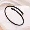 Pulseira de Aço Inoxidável de Alta Costura Personalizada para Mulheres, Joia Versátil de Aço Titânio de Nicho, Acessórios de Luxo Leve