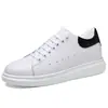 Sapatos Masculinos Brancos de Verão Invisíveis para Aumentar a Altura 10cm Tênis Estilo Coreano 6 Sapatos para Aumentar Altura Masculinos 8 Sapatos Casuais de Lona Tendência