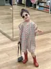 Roupas infantis coreanas de verão 2024 novo macacão shorts estilo bolha perna larga macacão moderno para meninas