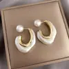 Brincos de Tarraxa para Mulheres em Pintura a Óleo de Metal Irregular, Plugues de Orelha de Pérola de Imitação, Design de Nicho, Joias Elegantes em Estilo Coreano