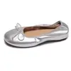 Versão em couro macio~Sapatilhas estilo francês com laço raso em couro genuíno para mulheres, sapatos baixos retrô tipo "avó", sem cadarço