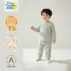 Conjunto de Ropa de Otoño e Invierno para Niños con Terciopelo Grueso, Ropa de Otoño y Pantalones Largos, Estilo Coreano, Oso de Dibujos Animados, Conjunto de Ropa Interior de Cachemira de Seda para Bebé