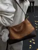 Bolsa Grande para Dumplings para Mulheres 2025 Inverno Nova Simples de Ombro Transversal Bolsa Quadrada Pequena para Alunos Aula Trabalho