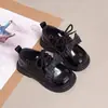 Zapatos Pequeños de Cuero a Cuadros con Lazo para Niña Pequeña Primavera y Otoño 2026 Nueva Moda Infantil Estilo Británico Versátiles Zapatos Individuales