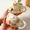 Taza de Cerámica Pintada a Mano Estilo Ins de Año Nuevo del Caballo con Lindo Diseño Floral Crema, Alto Valor Estético, Taza Creativa para Uso Doméstico