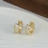 Pendientes Personalizados de Zirconia Microincrustada Estilo Nuevo 2026 para Mujer, Pendientes Geométricos de Alto Gama en Forma de C, Pinzas para Orejas Exquisitas y Versátiles