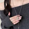 Collar de perlas de moda para mujer, diseño versátil de nicho, cadena para la clavícula de lujo ligero de alta gama con colgante de corazón, venta al por mayor de joyería