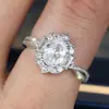 Anel Oval de Diamante Mais Vendido Design de Nicho Anel de Luxo Leve de Alta Qualidade