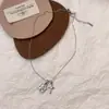 Collar con un Diseño Único y Sofisticado, Versátil y Elegante, Presentando una Cadena de Clavícula Cuadrada de Moda