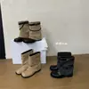 Hebilla de cinturón tejida estilo coreano Chuyuji para botas de mujer 2026 otoño e invierno nuevo estilo festivo botines con tacón grueso botas de moda