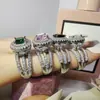 Anel Luxuoso e Sofisticado de Zircônia Cúbica para Mulheres, Joia Exquisita de Yiwu, Design de Nicho, Atacado Transfronteiriço R4898