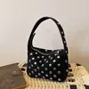 Bolsa Retrô com Rebites Feminina 2026 Nova Bolsa de Ombro com Rebites Bolsa Feminina Versátil de Luxo Leve Bolsa Casual de Alta Textura