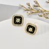 Brincos Estilo Retro Hong Kong Outono e Inverno Celebridade da Internet Brincos de Luxo Leve High-End Dourados Pérola Brincos Versáteis para Mulheres