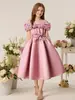 Vestido de Anfitriona para Niñas Transfronterizo Europeo y Americano Sensación de Alta Gama Rosa Hombros Descubiertos Vestido de Gala con Rosa 3D