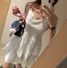 Vestido de tirantes escalonados con escote en V, encaje de empalme, estilo coreano Ins, estilo francés, nuevo para principios de primavera y otoño 2026 para mujer