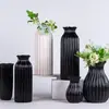 Vaso Decorativo Moderno e Bonito Estilo Minimalista, Usado para Decoração de Mesa ou Bancada