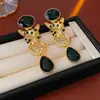 Pendientes de Tuerca Geométricos Estilo Vintage con Aguja Plateada y Diamantes, Pendientes Exquisitos Versátiles con un Toque de Lujo Ligero y Sensación de Alta Gama, Joyería de Diseño de Nicho para Mujer