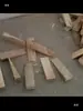Corcho, calzos triangulares de madera para instalación de puertas y ventanas, tapones de corcho, tapones para botellas de vino, cuñas de madera, tapones de madera, tarugos de madera, clavijas de madera, estacas de madera