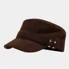 Boina Militar Retro de Camurça com Decoração de Rebites Metálicos Chapéu de Aba Reta Chapéu de Beisebol Casual de Rua Marca Tendência Chapéu Equestre para Homens e Mulheres