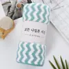 Toalla cuadrada de coralina transfronteriza con bordes, absorbente, suave y cómoda, toalla cuadrada pequeña para limpieza de kínder, al por mayor