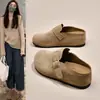 Sapatos Birkenstock femininos, novo modelo primavera e outono 2026, tamancos slip-on de sola macia e bico fechado, sapatos Birkenstock femininos com tira única e sola grossa