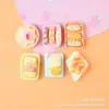 Brinquedos de Comida de Simulação Acessórios de Resina Desenho Animado Fofo Cola de Creme Material para Decoração DIY Kit Sobremesas Miniatura Pão Hambúrgueres