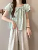 Camisa mint green solta de manga curta com laço e ombros à mostra para mulheres, estilo francês de verão, top que afina e valoriza