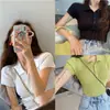 Camiseta Blanca de Manga Corta con Cuello Polo para Mujer Verano Chic Francés Diseño de Nicho Top Corto Ajustado Tejido de Punto