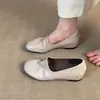 Zapatos casuales para mujer de punta redonda para ir al trabajo, con aumento interno de altura, mocasines cómodos sin cordones, zapatos pequeños de cuero sencillos, suaves para otoño 2026