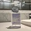 Cómo el Desinfectante de Manos con Fragancia Tiene una Fragancia Duradera. Desinfectante de Manos Denso de Aspecto de Lujo para Hoteles y B&B Es Suave e Hidratante Sin Lastimar Tus Manos