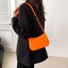 Fieltro color de contraste 2023 nuevo estilo coreano invierno moderno simple casual cuadros relieve cadena hombro axila pequeño bolso cuadrado