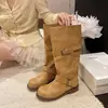 Botas de motocicleta largas de cuero vintage desgastado con hebilla para mujer, nuevo estilo otoño 2025, tacón grueso, botas de trabajo a media pantorrilla
