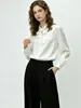 Ropa de Temperamento 2026 Otoño Viaje al Trabajo Camisa Blanca Mujer Sensación de Alta Gama Top Diseño de Ropa para Mujer Camisa con Cinta Fluida Manga Larga
