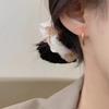 Brincos de gota d'água leves e simples estilo frio, brincos femininos minimalistas com gancho de orelha, textura de alta qualidade, brincos elegantes para viagem