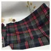 Fabricante em estoque 21 vestido de camisa xadrez escovado de algodão poliéster toalha de mesa estilo Natal tecido tingido em fio xadrez vermelho e verde