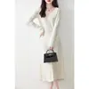Nuevo Vestido de Punto Casual Simple de Lana Pura para Mujer, Cuello en V, Costura Central, Corte Ajustado, Manga Larga, Otoño e Invierno