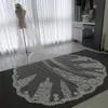 Velo de Novia Largo con Bordado de Encaje con Perlas para la Novia