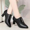 Sapatos de Couro de Bico Fino para Mulheres, Novo Estilo Primavera 2025, Sapatos Elegantes de Salto Alto Femininos, Sapatos Sociais Versáteis Decotados, Sapatos para Mães de Meia-Idade