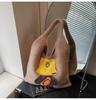 Bolso de Terciopelo Peludo Transfronterizo para Mujer Gran Capacidad Nuevo Otoño e Invierno 2025 Bolso de Hombro de Felpa Versátil Bolso Tote de Alta Gama