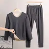 Conjunto de roupa íntima térmica masculina feito de veludo alemão, sem costura, lado AB, gola V, aquecimento de temperatura constante, aquecimento rápido, estilo masculino dupla face