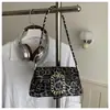 Elegante bolso de mano retro, nueva colección primavera 2025, bolso pequeño cuadrado, bolso de hombro chic estilo coreano, bolso cruzado versátil y elegante