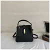 Elegante Bolso Cubo de Mano Xiaomi Simple 2026 Nuevo Otoño Bolso Cruzado de Alto Valor Bolso de Hombro Ligero para el Día a Día