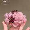 Pinza para el Cabello de Malla con Flor de Cristal Grande Estilo Hada Primaveral, Moderna y Versátil, Elegante Pinza de Tiburón para Mujer