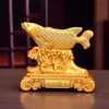 Adorno de Arowana Dorado de la Suerte: Trae Riqueza de Todas las Direcciones, Fortuna Abundante Año Tras Año, Adecuado para Sala de Estar, Mueble de TV, Vinoteca, Escritorio y Decoración de Oficina