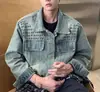 Nova jaqueta jeans masculina com rebites para primavera e outono, estilo americano, moderna, vintage, lavada, resistente, toque de alta qualidade, jaqueta casual solta