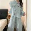 Pijama de primavera y otoño para niñas estilo coreano, cuadros azul claro con pequeño bordado floral, corte holgado, manga larga, pantalón largo, conjunto de ropa para casa