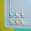 Borde Colorido de Gama Alta Gato Kt Lazo DIY Acrílico Funda para Teléfono Móvil Llavero Accesorios para el Cabello Material